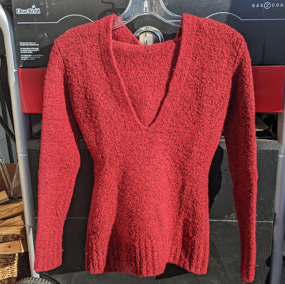 VS Boucle hooded sweater